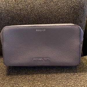 Michael Kors Jet Set Make-Up Bag